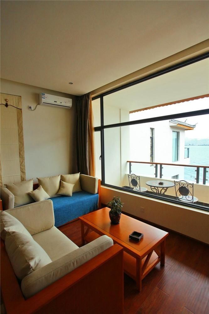Dengchuan Magpies Habitat Erhai Resort Hotel المظهر الخارجي الصورة